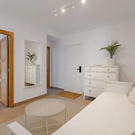 Апартаменты 1bdr With Terrace In Пуэрто-де-Сантьяго